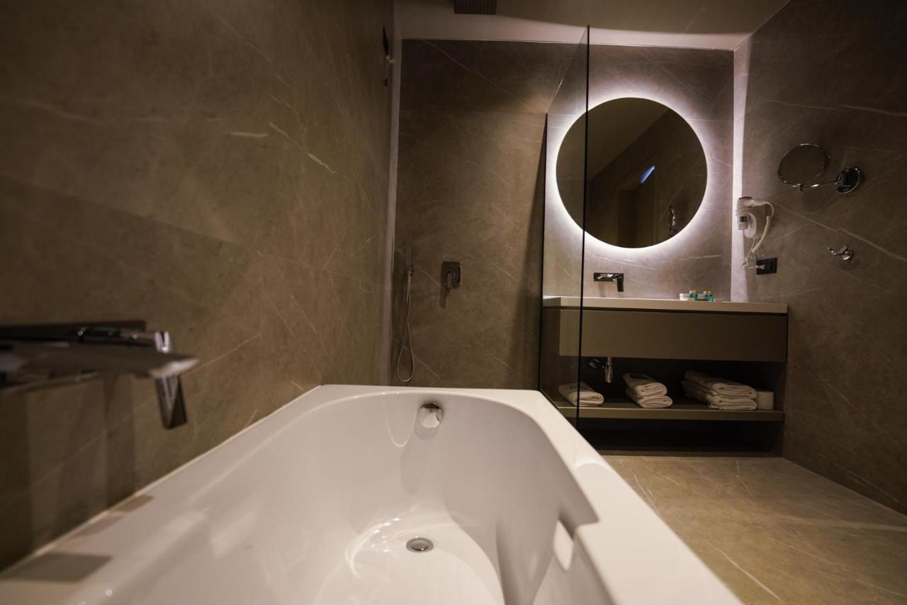 The Central View Boutique Hotel Влёра Экстерьер фото
